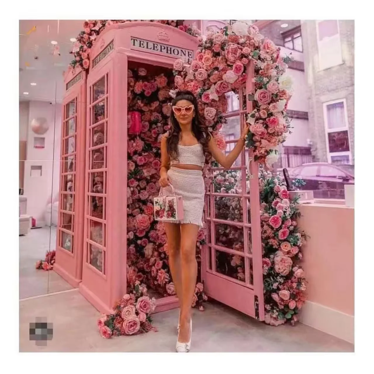 Classic White Phone Booth Metal Phone Booth Wedding Street Decoration