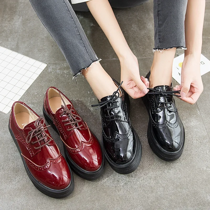 Vintatage Small Size 33-43 Shallow Brogues Oxford Shoes Women Platform Flats 2024 Thick Bottom Patent Leather Shoes Office Mom