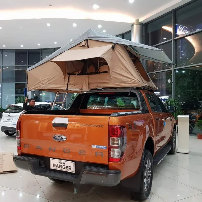 22024Hot sale soft shell4x4Roof tent car aluminum roof tent large space outdoor off-road camping canvas car roof tent