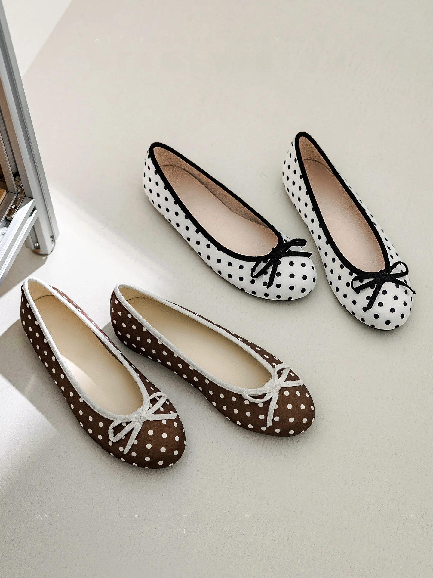 miaolu-polka-dot-knot-flat-bottom-ballet-shoes-women's-spring-vintage-slip-on-soft-bottom-commute-shoes-fashionable