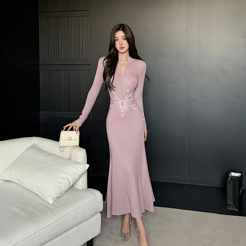 Sukienka wieczorowa w stylu retro neo-chińskim Y2k, fioletowa, obcisła, haftowana, z kwiatowymi wycięciami, syrenka, ołówkowa, elegancka, luksusowa, na imprezę, studniówkę.