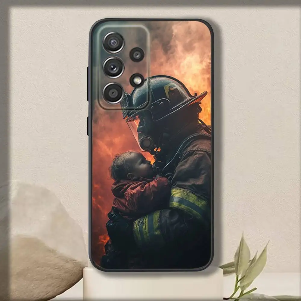 クールな消防士電話ケース サムスン S 25、24、23、22、30、21、10、9、ウルトラ、プラス、ライト、FE、4、5 G ソフトブラックケース