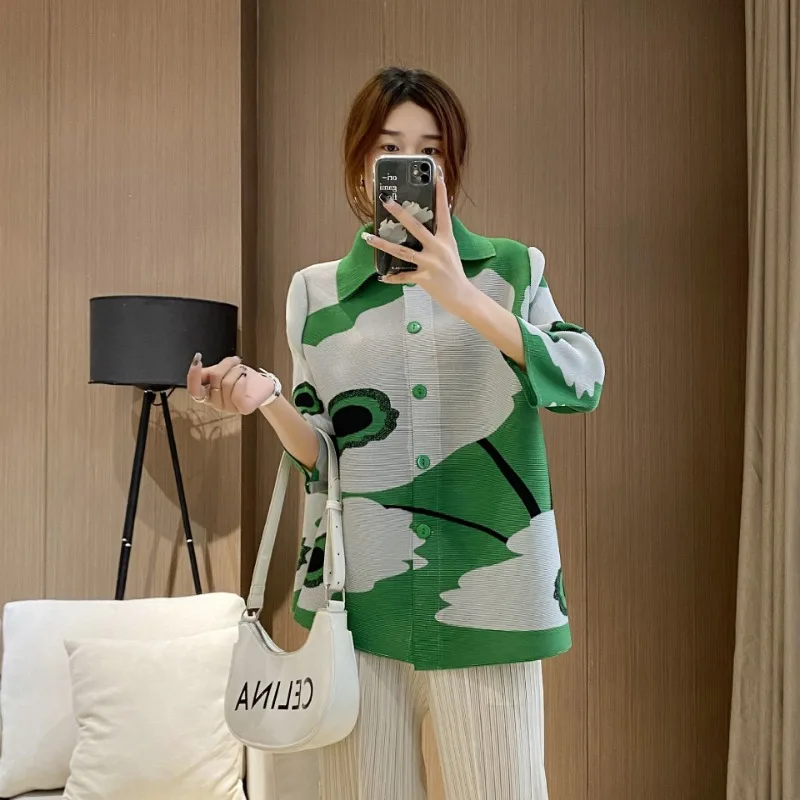 

Shirt women's loose fitting casual slimming spring/summer new pleated printed shirt fashion lapel cardigan top