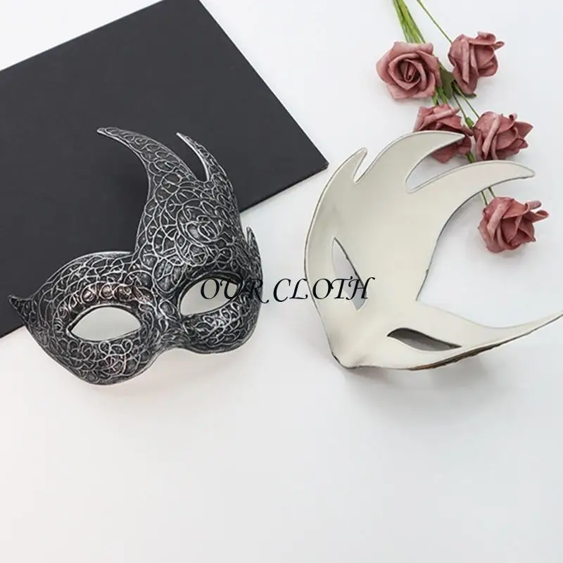 أقنعة تنكرية في البندقية قناع الحفلات البلاستيكية قناع أزياء الهالوين Mardi Gras Mask للنساء الرجال Half Face Mask Gifts Y1ac