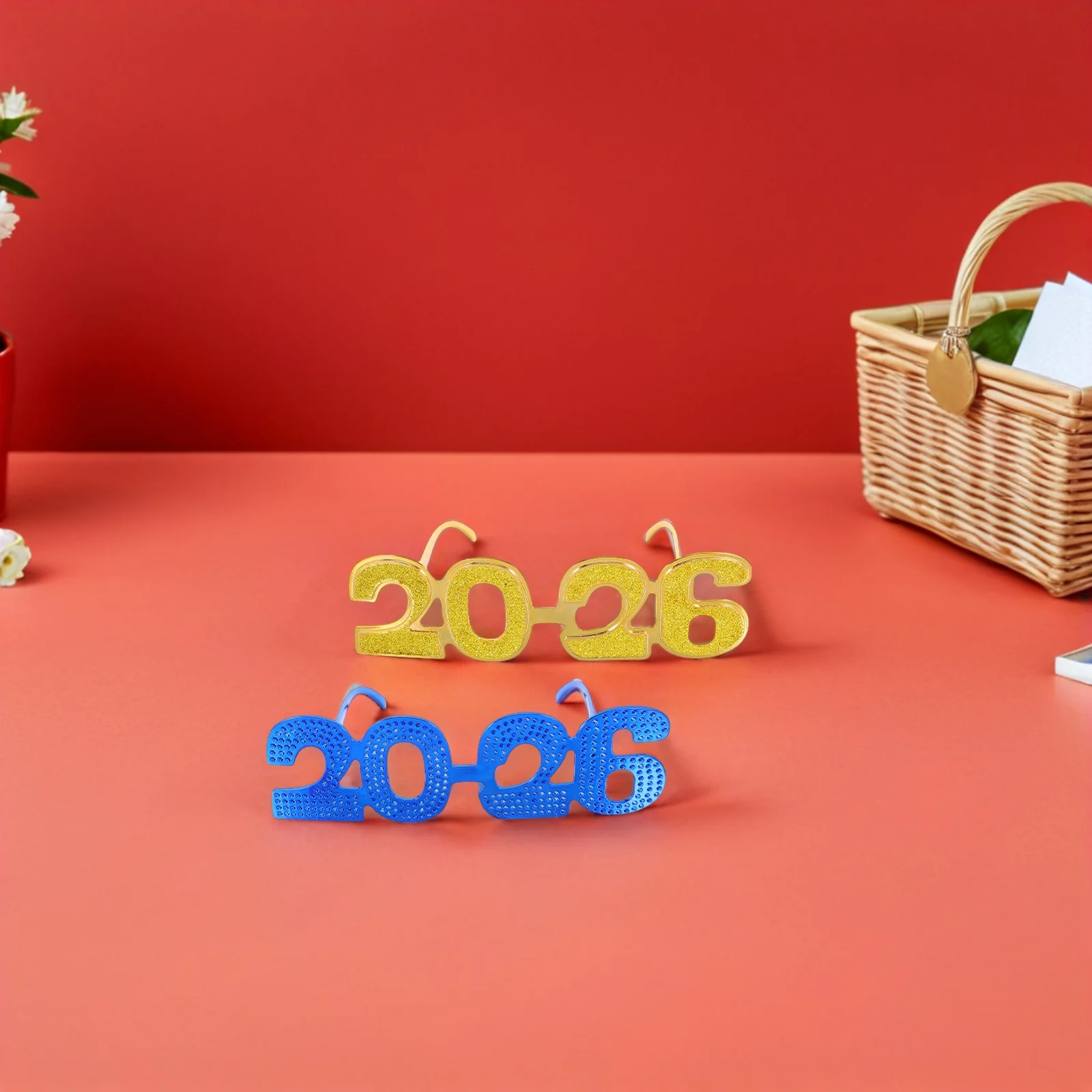

4pcs 2026 New Year Glasses Glitter Number Eyeglasses Graduation Party Supplies Novelty Photo Booth Props Class Of 2026 Eyewear