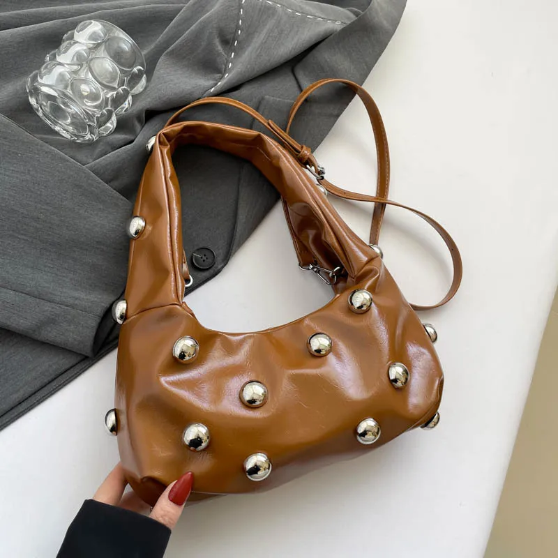 

New Trendy Riveted Ball Underarm Bag with Unique Design Single Shoulder Personalized Cross Boday Women's Bag