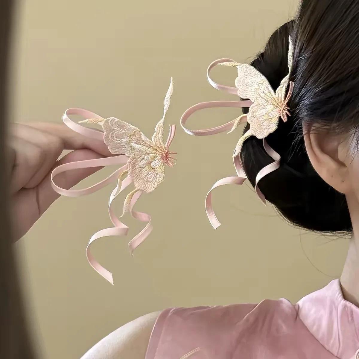 Pink Embroidered Bow Hair Clip – New Chinese Style Side Clip, Qipao Hair Accessory, Cheongsam Hairpin