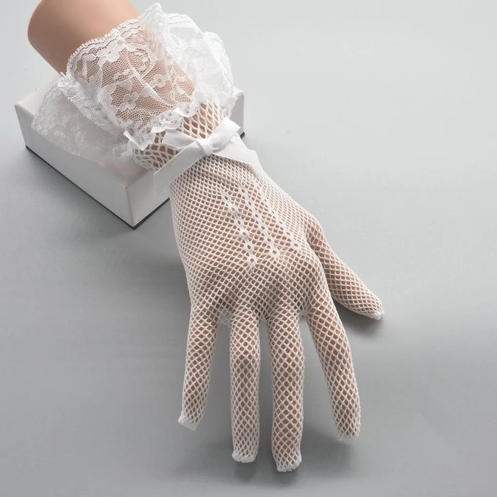 Short Lace Fishnet Gloves Sweet Lolita Style Mesh Wrist Gloves with Bowknot Women Performance Party Dress Up Accessories