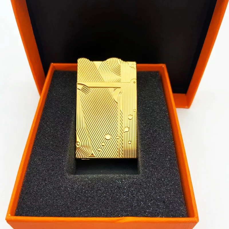 New retro lighter with bright brass shell, windproof gas lighter, cigarette lighter suitable for men's gift