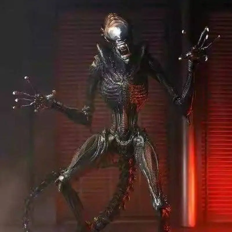 

Коллекционная фигурка NECA 51742 Alien Romulus XX121 Ultimate Xenomorph, 9 дюймов, со сменными руками и Facehugger