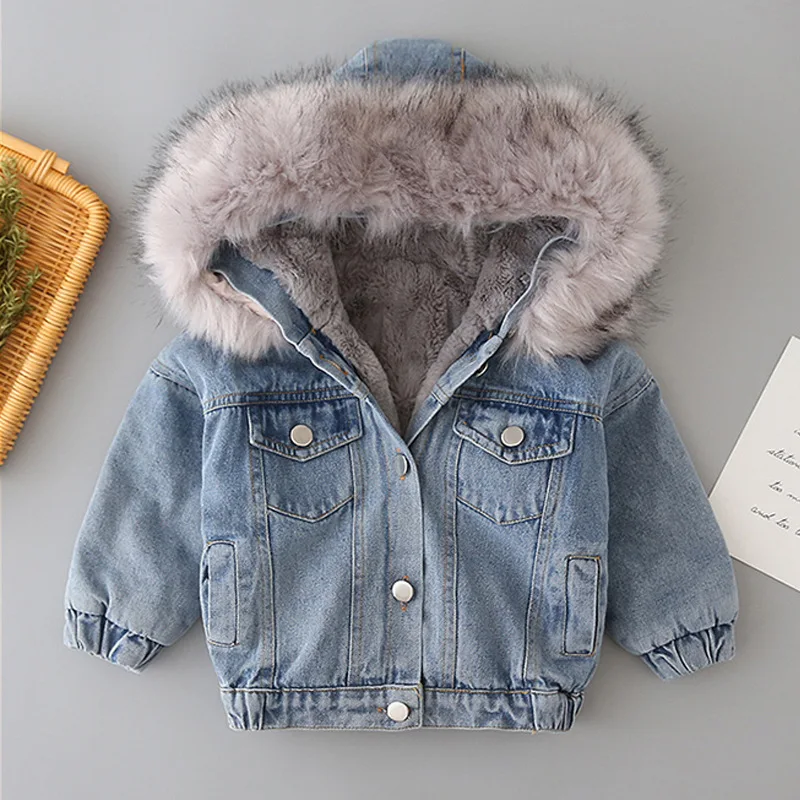 

2025 Winter Hot selling Small and Medium Sized Children's Thick and Velvet Cowboy Splicing Big Wool Collar Cotton Jacket