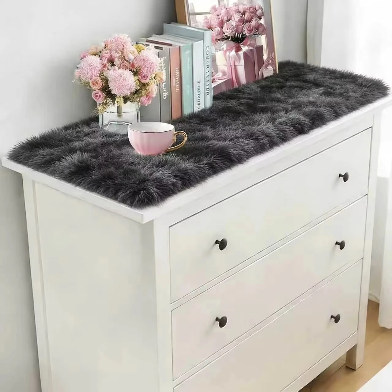 VIKAMA Gradient Plush Carpet Luxury Vanity Table Tv Cabinet Pad Dust-Proof Table Mat Indoor Area Floor Mat Home Decoration