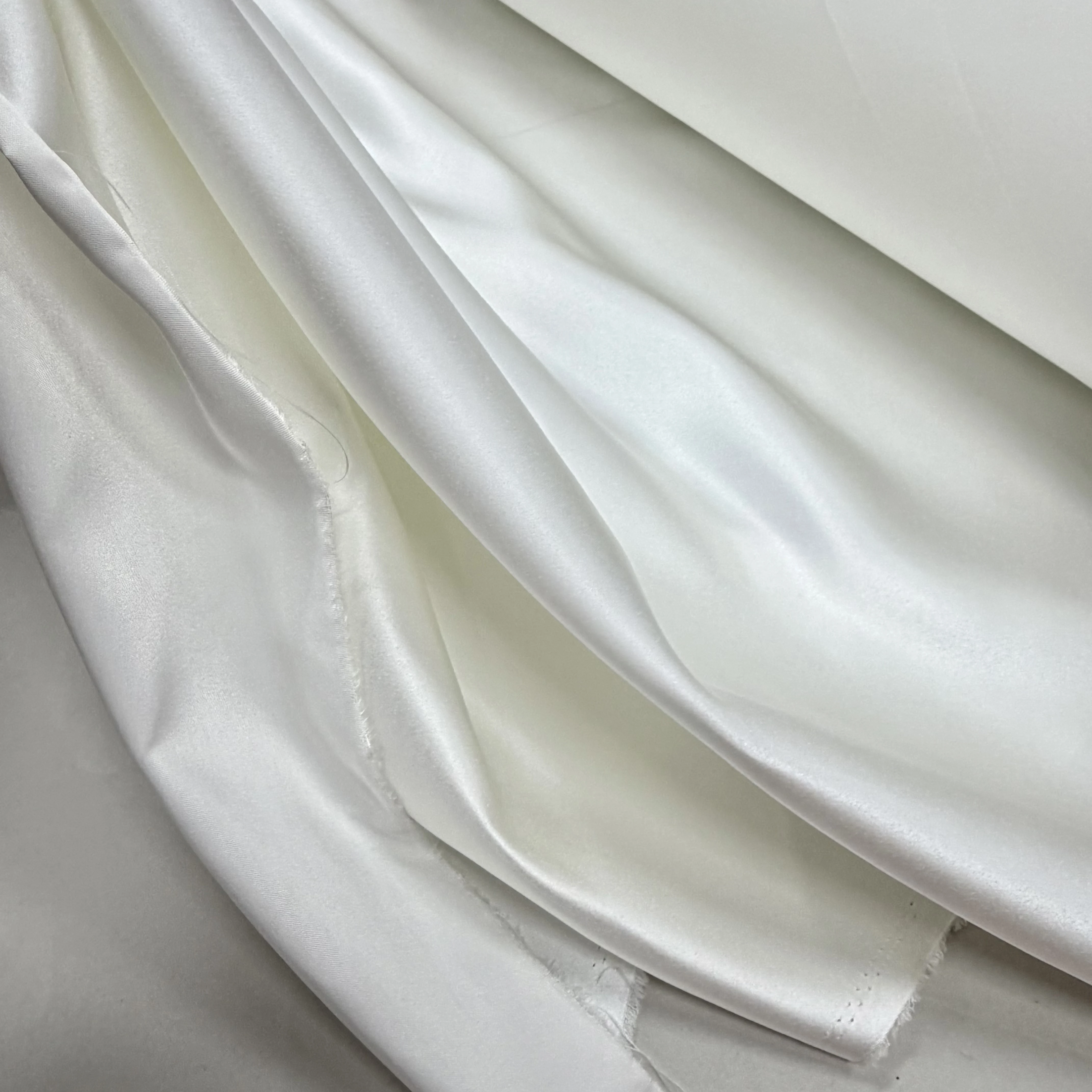 Hard Satin Fabric European Style Korean Draping for Wedding Dress Suit Fabric