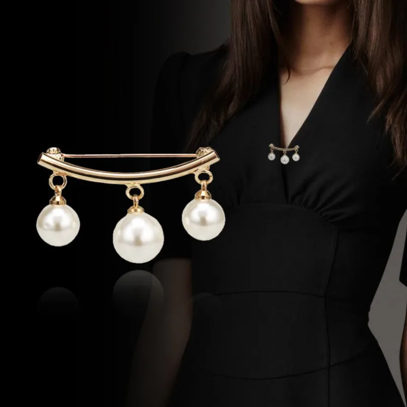Pearl brooch anti-light brooch corsage clothing with chest buckle pin Korean new creative manufacturers