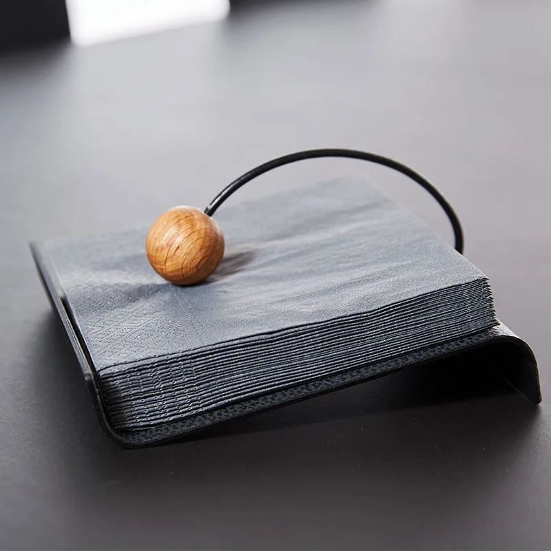 Retro square napkin storage rack, light luxury leather surface, hotel front desk restaurant desktop tissue holder, soft decorati