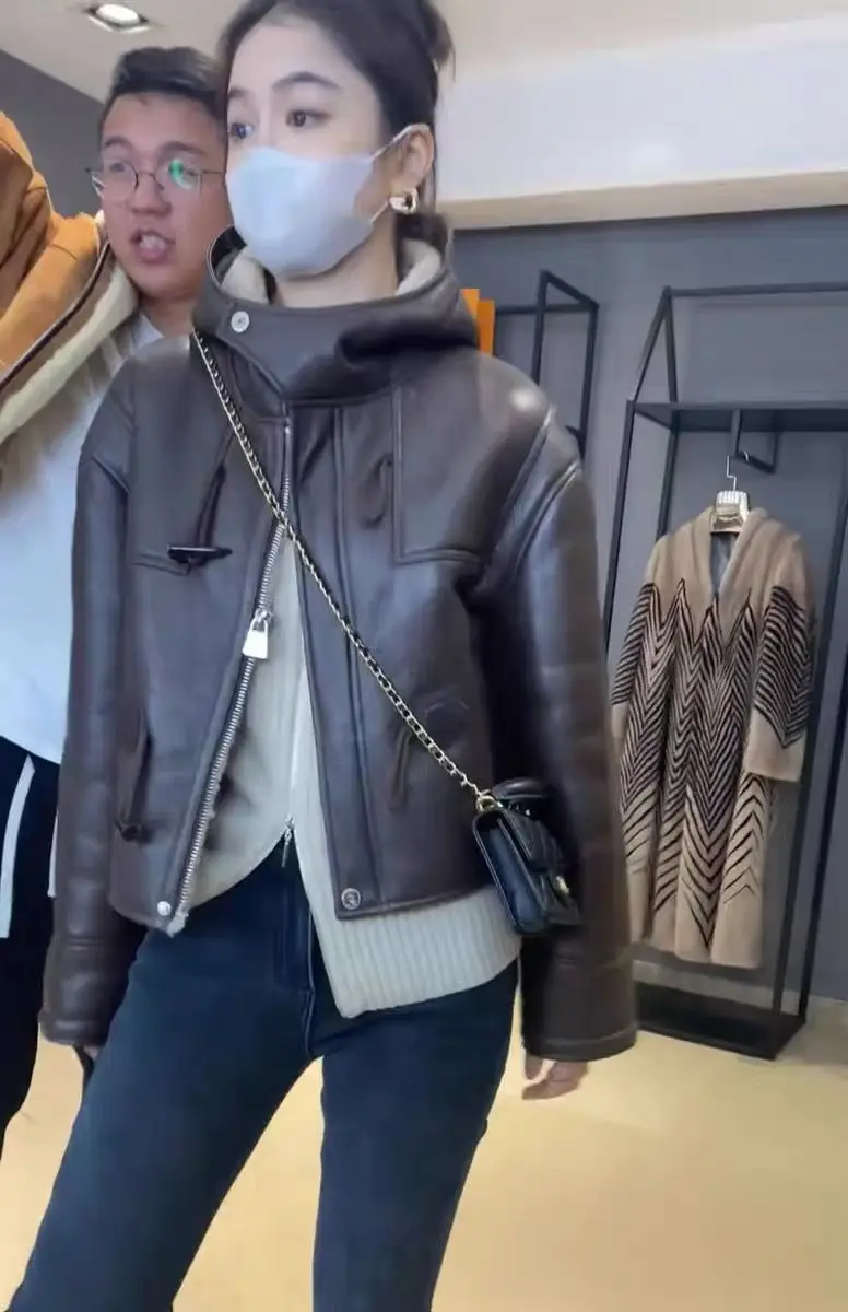 Autumn Winter Niche Unique Chic Top French Small Fragrant Celebrity Design Sense Korean Hooded Leather Jacket Short Coat Women