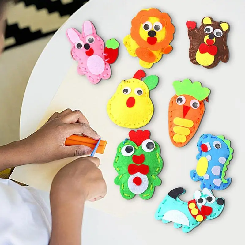 Kid Sewing Craft Kit 8 Felt Stuffed Animals Dolls Easy Activities & Projects Sewing Kit for Beginner 6 Years Old Kids Learn