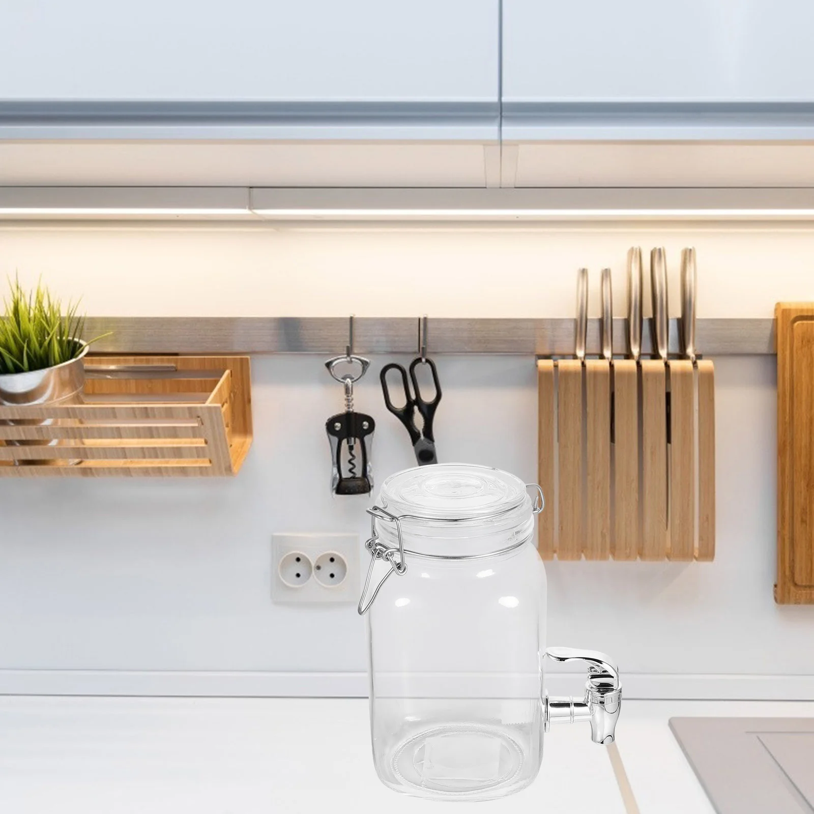 

1Pcs Glass Juice Can Sealed Drink Dispenser with Faucet for Kitchen Beverage Storage Drink Dispenser with Faucet