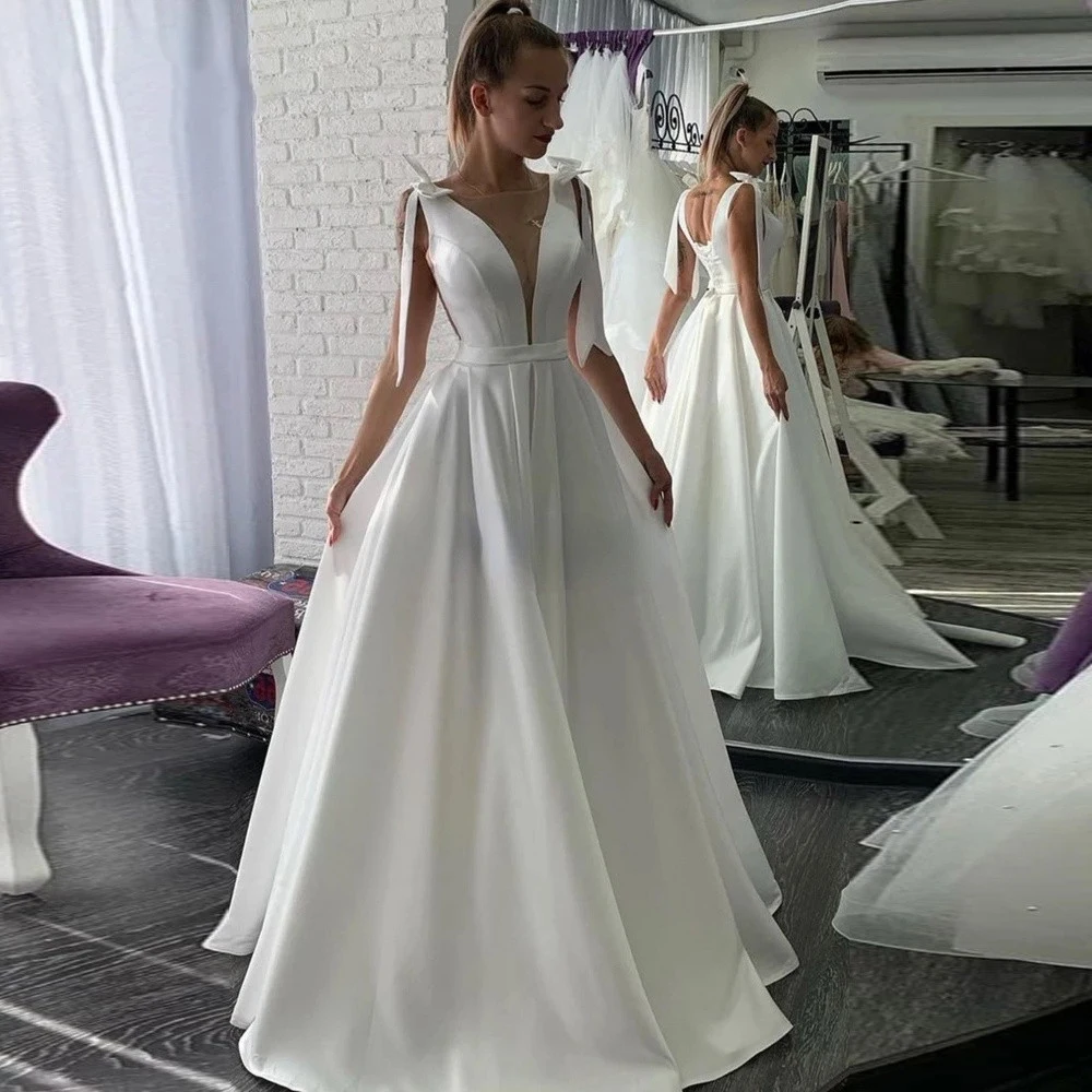 

Simple V-Neck Satin Wedding Dresses A-Line Floor Length Vestido De Noiva White Sleeveless Bridal Wedding Gowns Plus Size