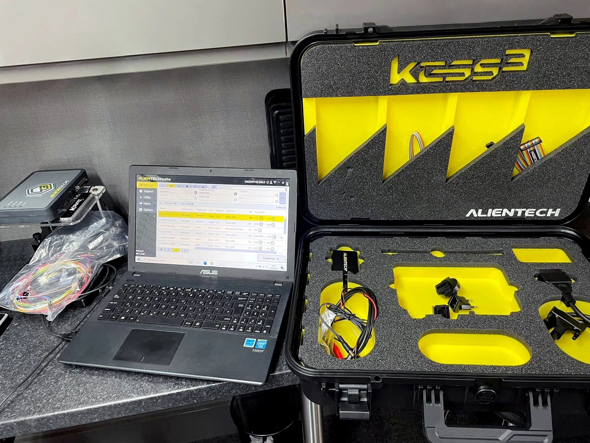 KESS3 — это программирование электродвигателя для автомобильного ЭБУ, эффективное и профессиональное OBD/BENCH/BOOT в всех режимах.