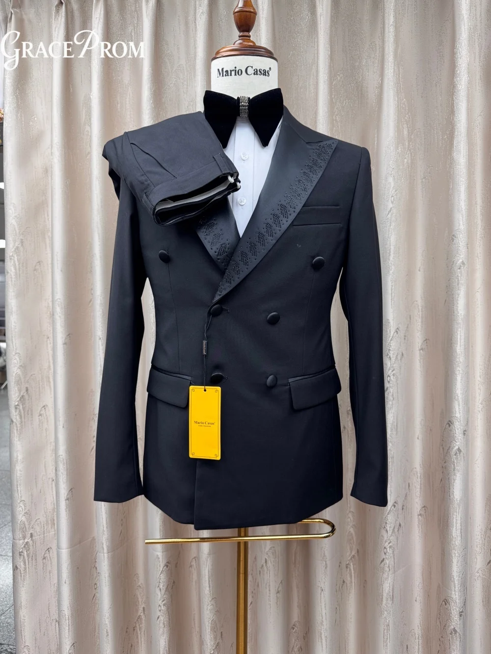 Classic Black Double‑Breasted Men Tuxedo Shiny Rhinestone Shawl Lapel Groom Suit 2027 2PCS Blazer Pants Party Prom Costume Homme