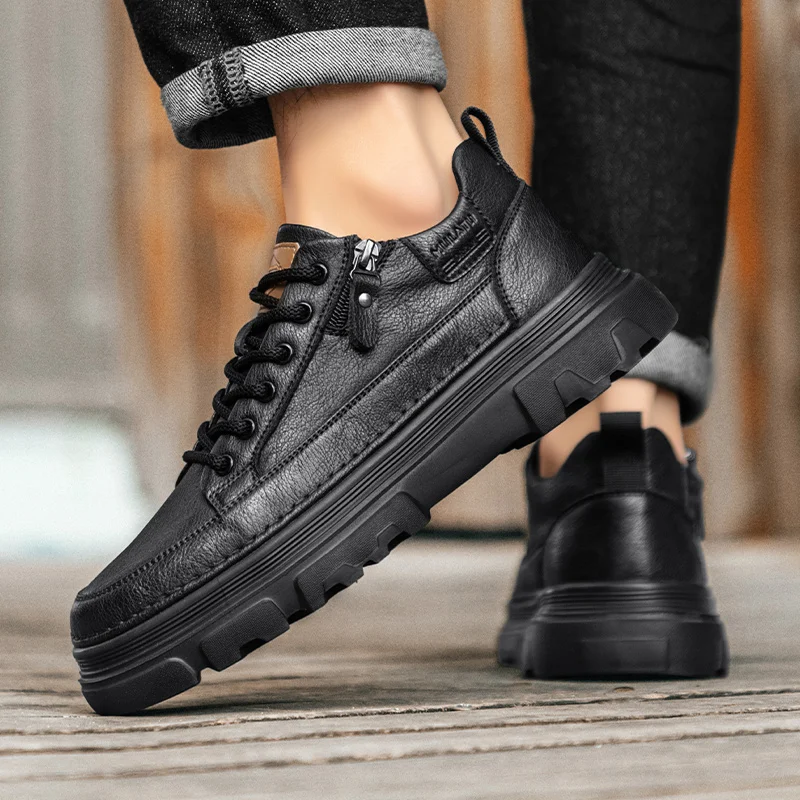 2025 Nuevas zapatillas blancas de otoño para hombre: zapatos casuales transpirables, estilo de pareja, de moda y más vendidos