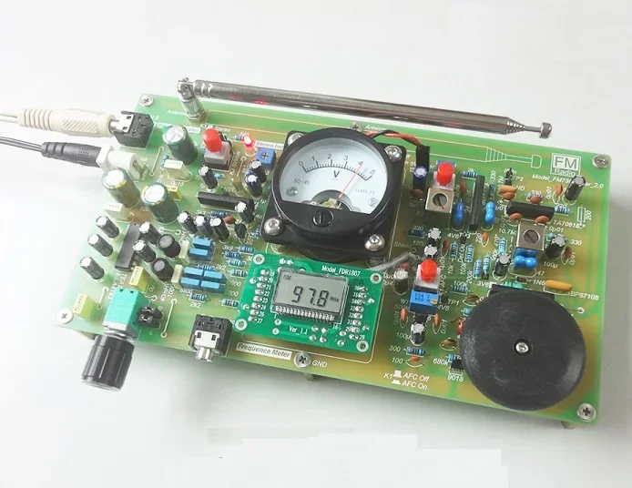 

DIY Kits FM7303 Radio Board Digital Frequency Modulation Radio Board Stereo decoding DIY FM Radio D3-014