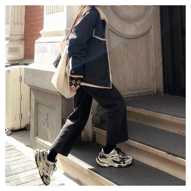 Cappotti di jeans da donna lunghi in pelliccia di peluche da donna invernali aderenti eleganti stile preppy urbano sociale traspirante con bottoni trapuntati