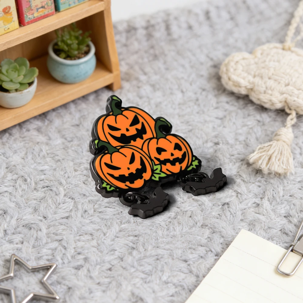 Halloween-Kürbisbrosche mit Fledermaus-Anhänger, Horror-Requisiten, Accessoires, Geschenke für Feiertagspartys – Detail 9