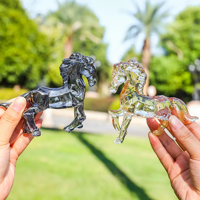1 Pc 2026 Zodiac Horse Statue Feng Shui Collection Crystal Light Luxury Horse Sun Catcher Ornament Home Desktop Decoration