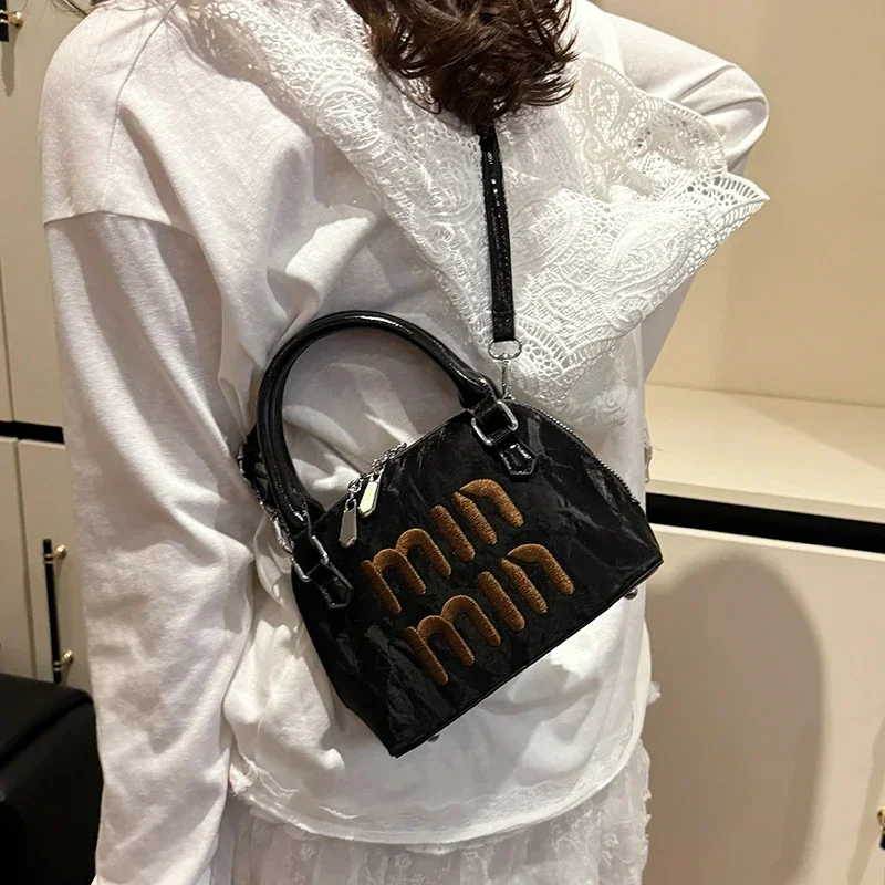 Tas Selempang Wanita Merk Mewah, Bahan Kulit Premium, Desainer Terkenal, Luas Dan Ringan