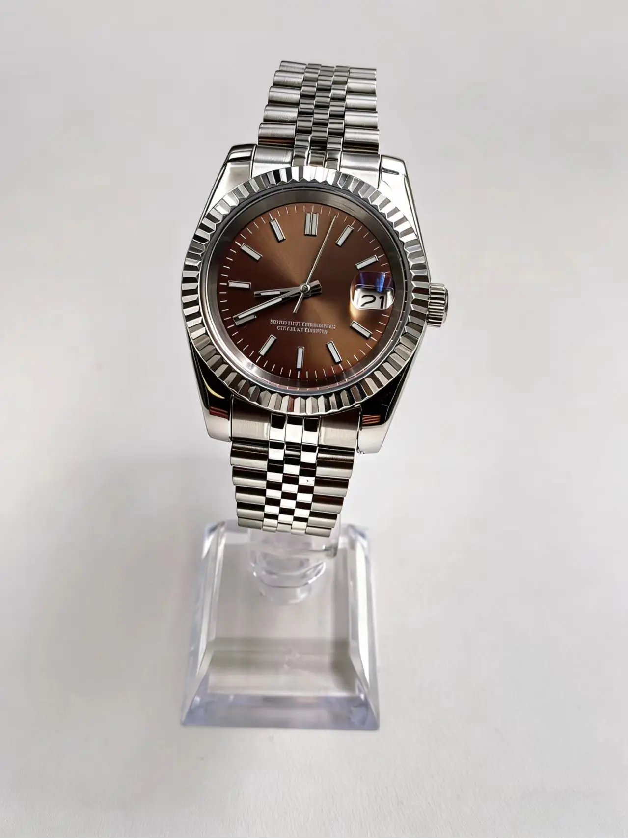 

Personalized NH35 Movement Watch Mod 39mm Luxury Men watch Fit Seiko NH35 movement Green Luminous Brown Striped nail 28.5mm Dial
