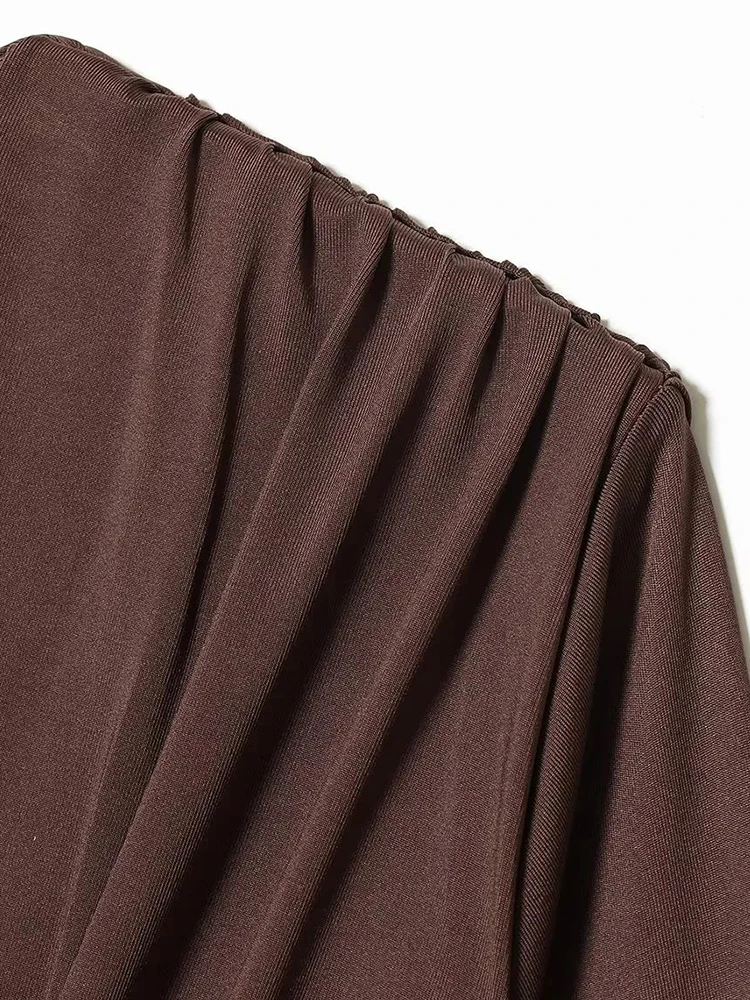 เดรสผู้หญิงใหม่ ฤดูหนาว ทรงหลวม สีพื้น แขนยาว คอวี จับจีบ ความยาวปานกลาง สวยเก๋และสง่างาม