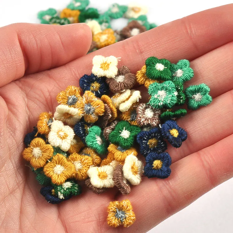 50Pcs 10mm Mini Flower Patches Embroidery Appliques DIY Sewing Accessories Kids Clothing Materials Handmade Crafts Decor c4005