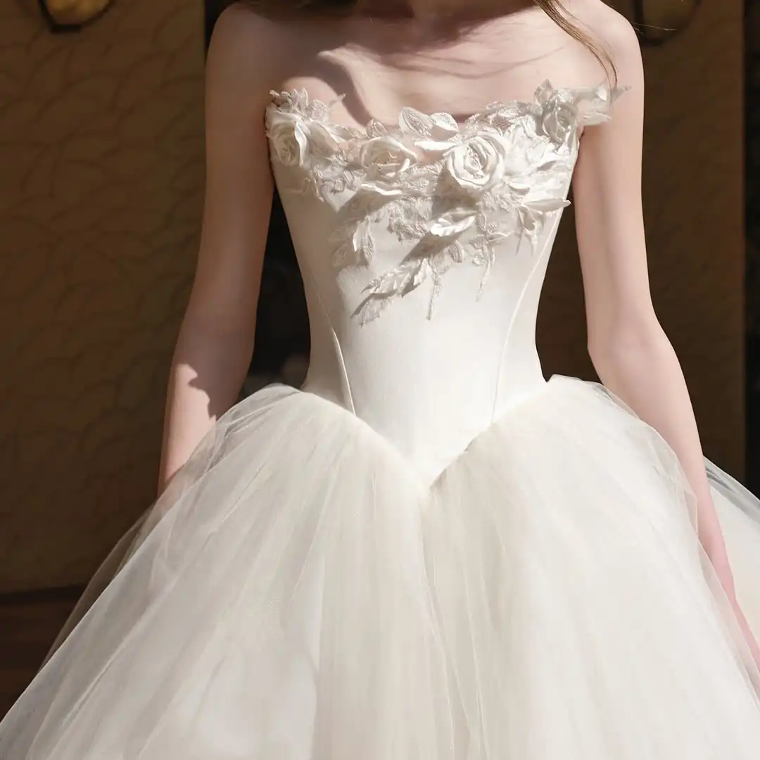 Strapless 3D Rose Floral Appliques Satin Wedding Dress Boned Corset Bodice Romantic Puffy Tulle A‑Line Floor‑Length Bridal Gown