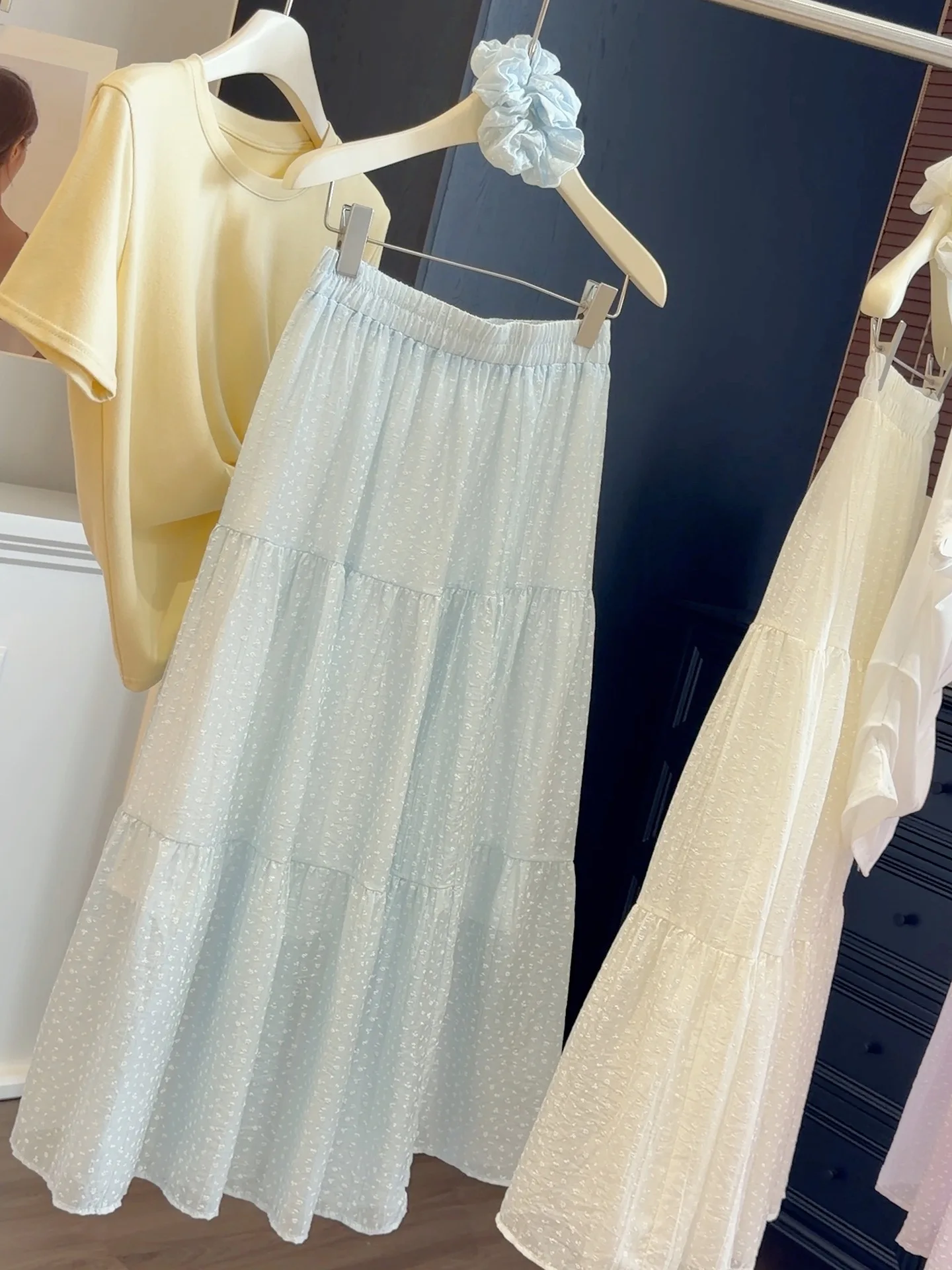 Women's Pastel Purple Floral Tiered Cake Midi Skirt Elastic Waist Snowflake Dot Ruffle Layered Maxi Skirt Elegant Summer Outfits