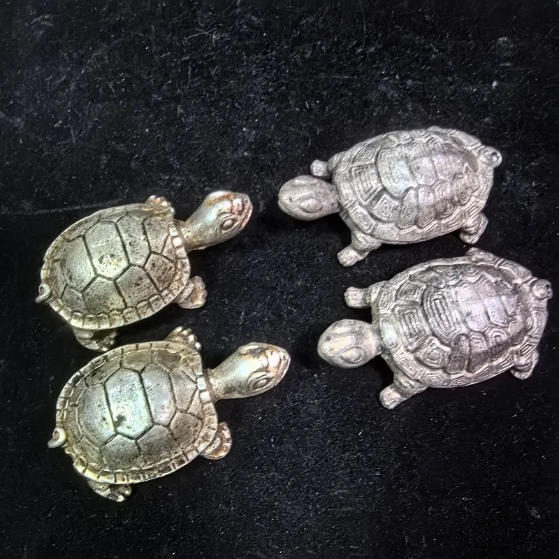 Oriental Retro Silver Plated Mini Tortoise Statues Chinese Tea Pet Turtle Figurine Home Tabletop Decorative Ornament