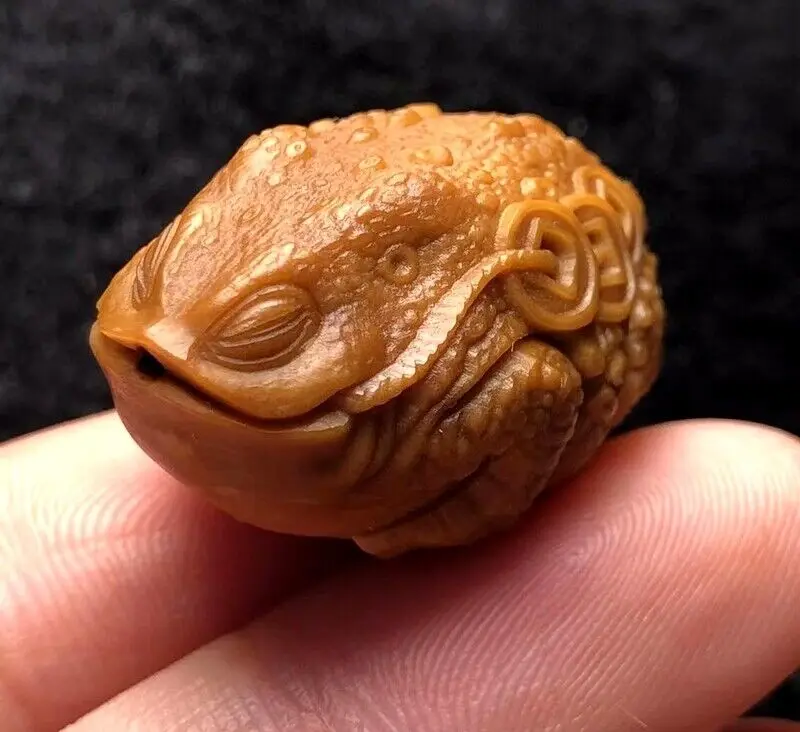 Olive Nut Hand Carved Toad Statue Animal Decor