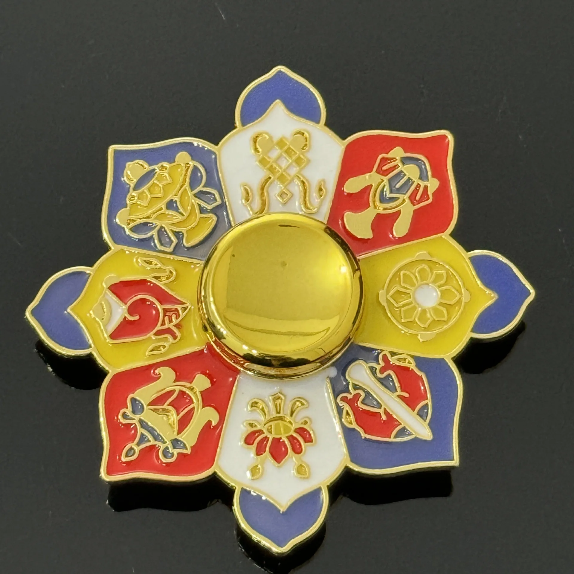 Buddhist lucky symbol Metal Spinner Home decoration desktop ornaments Finger Spinners Creative products to relieve stress