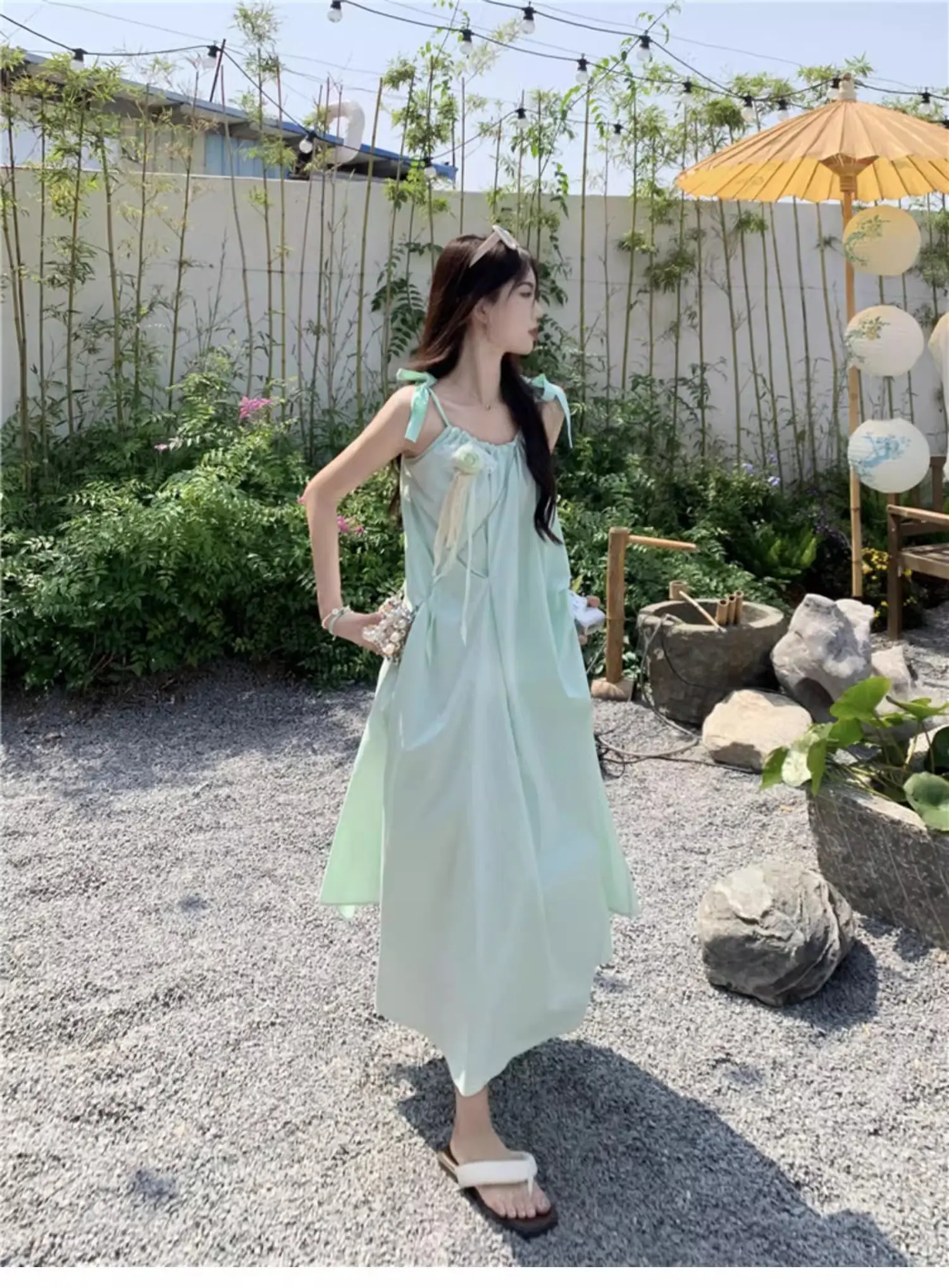 Kleider Ärmelloses Damenkleid Frau Elegant Sommer Rayon Maxi Spaghettiträger Ausgehöhlte Schlitze Gebunden Resort Urlaub Strand Einfach