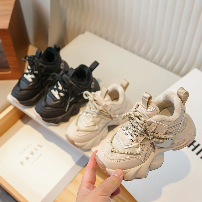 

Детские кроссовки на теплой подкладке для мальчиков и девочек, новинка 2023 года, осень-зима, кроссовки для бега для малышей, шикарные универсальные кроссовки на мягкой подошве