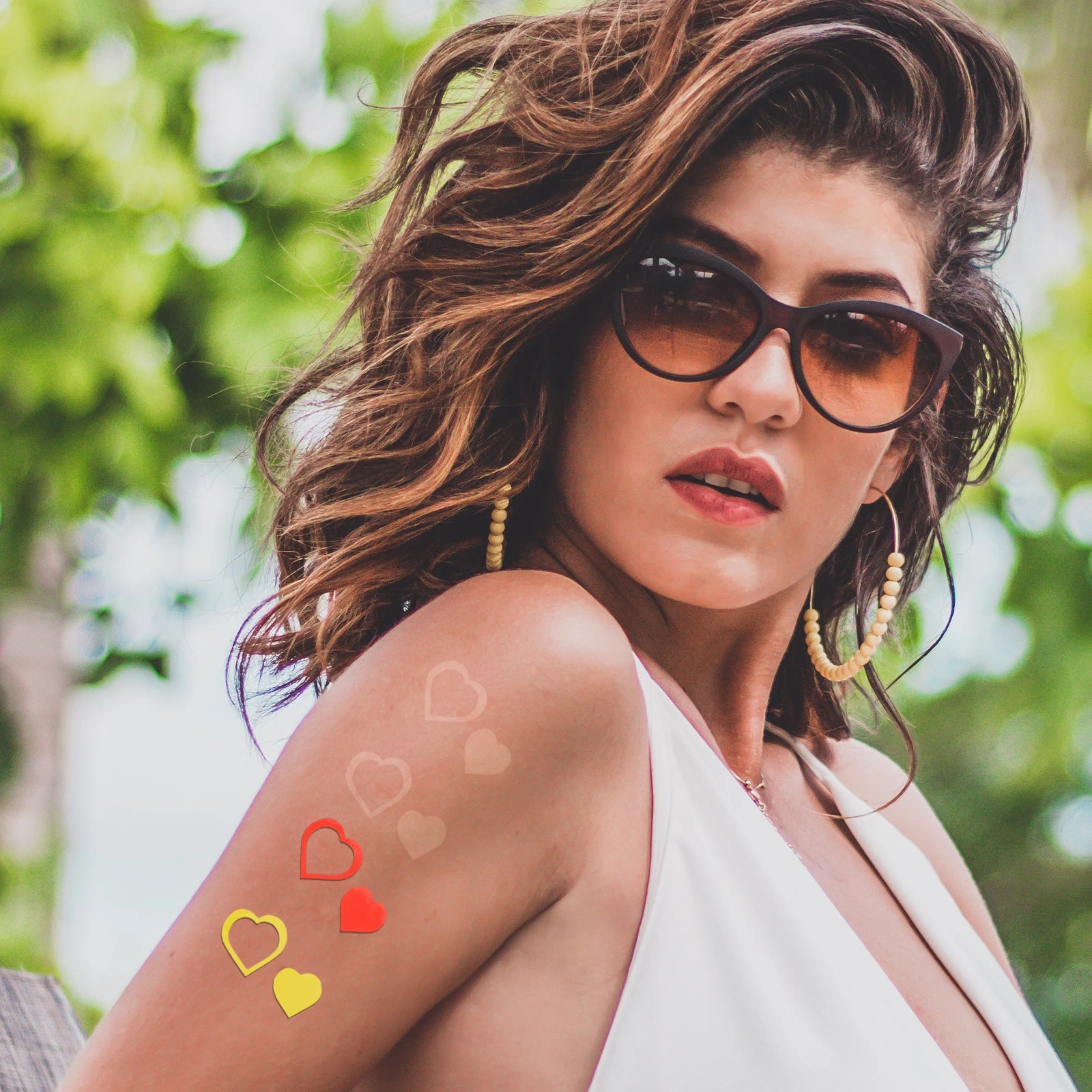 

400Pcs Perforated Tanning Stickers Heart-Shaped Self-Adhesive Body Labels for Uv Protection Sunbathing and Beach Activities