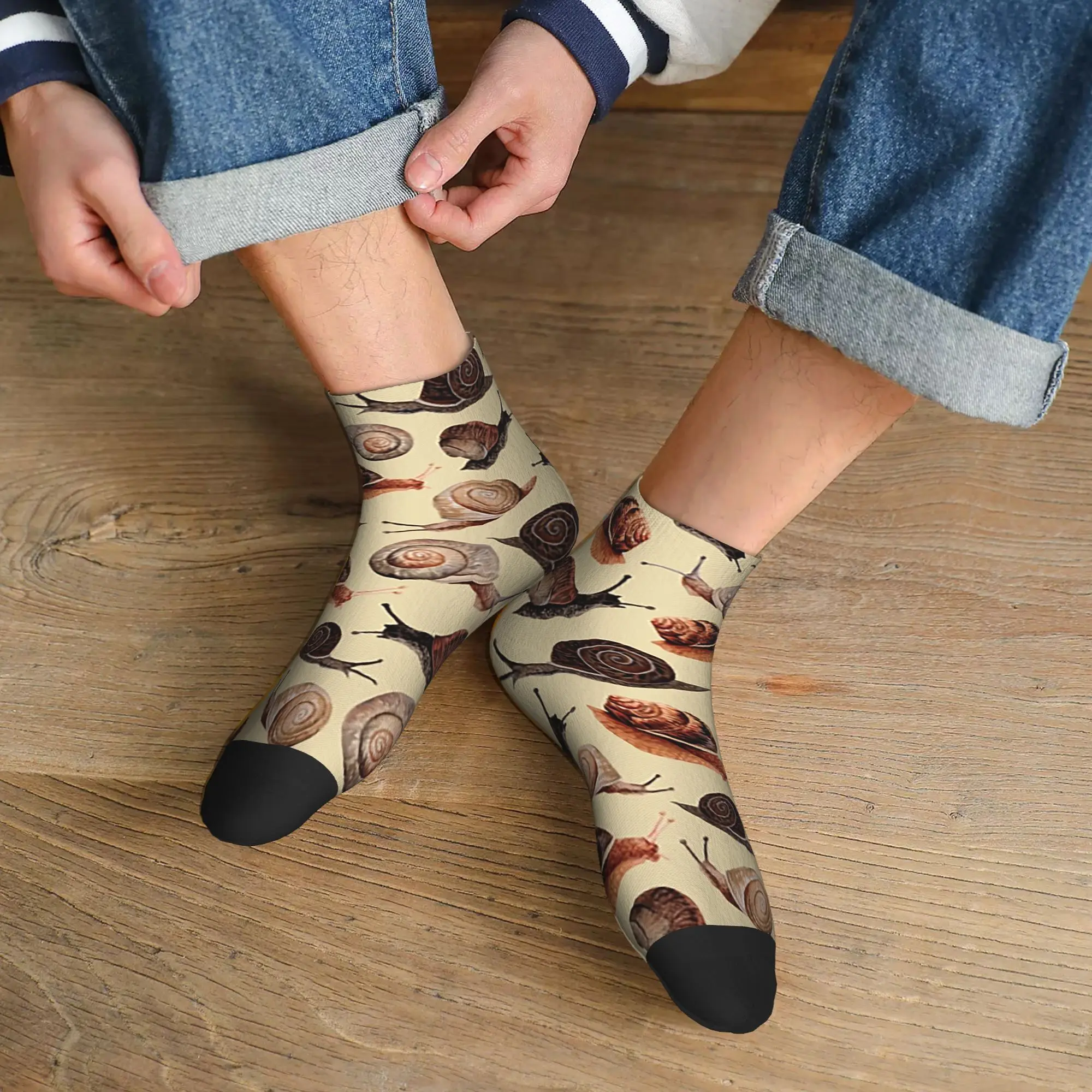 All Seasons A Slew of Snails Socks Harajuku Super Soft Crew Socks Casual Stockings for Men Women Christmas Gifts