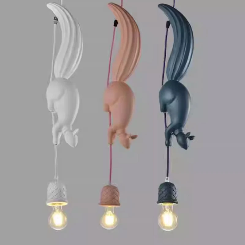 

Скандинавский декоративный светильник-подвеска в виде белки, креативная длинная подвесная лампа, простой светильник для бара, ресторана, детской комнаты, из смолы, в стиле зоопарка, светодиодные лампы