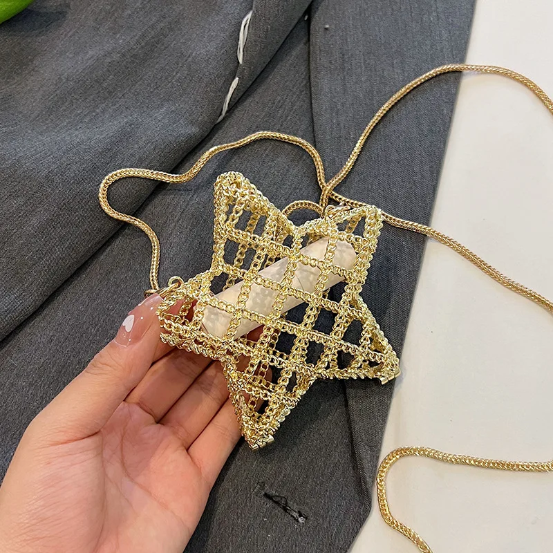 حقيبة كروس بودي جوفاء مع فم معدني للنساء ، حقيبة كتف ذهبية ، جودة عالية ، حقيبة سهرة لطيفة ، مصمم أزياء