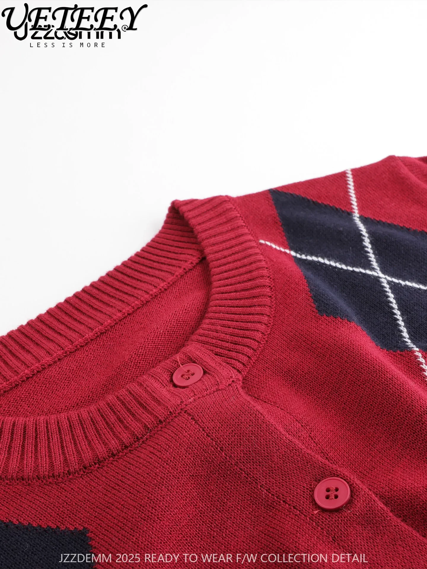 

Новый вязаный кардиган в университетском стиле с ромбовидным узором для женщин, омолаживающий образ, модный, бордовый, на одной пуговице, весна 2026