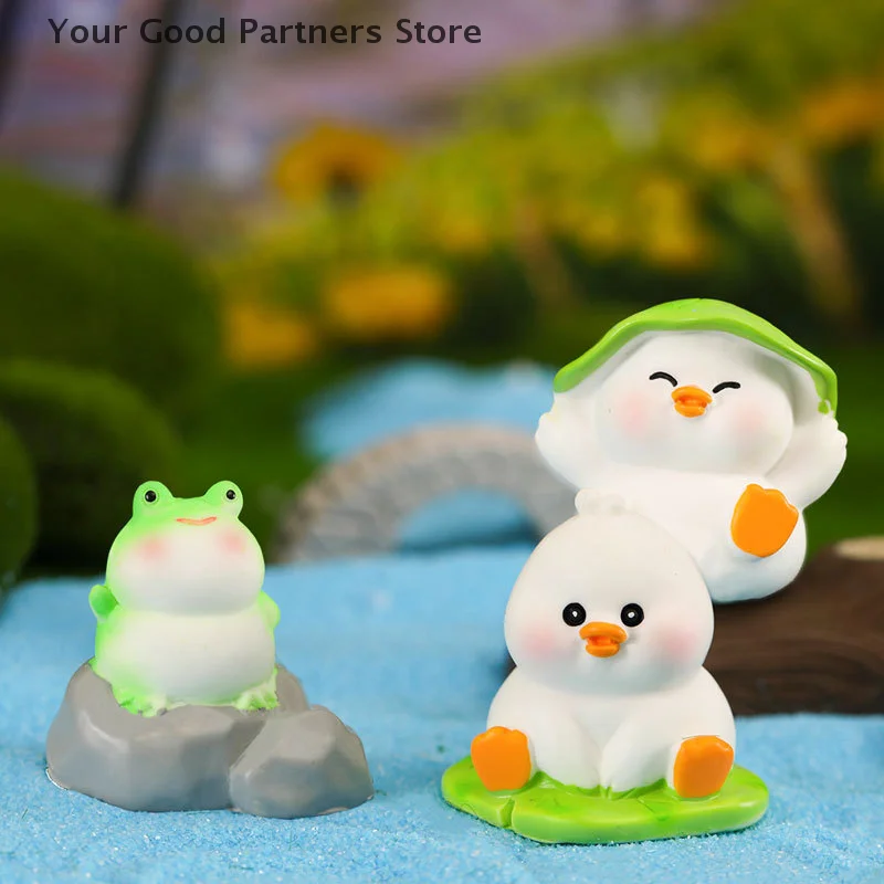 1pcs Figurines Miniatures Cute Duck Micro Landscape Ornaments For Home Decorations Room Decor Car Office Desktop Accessories