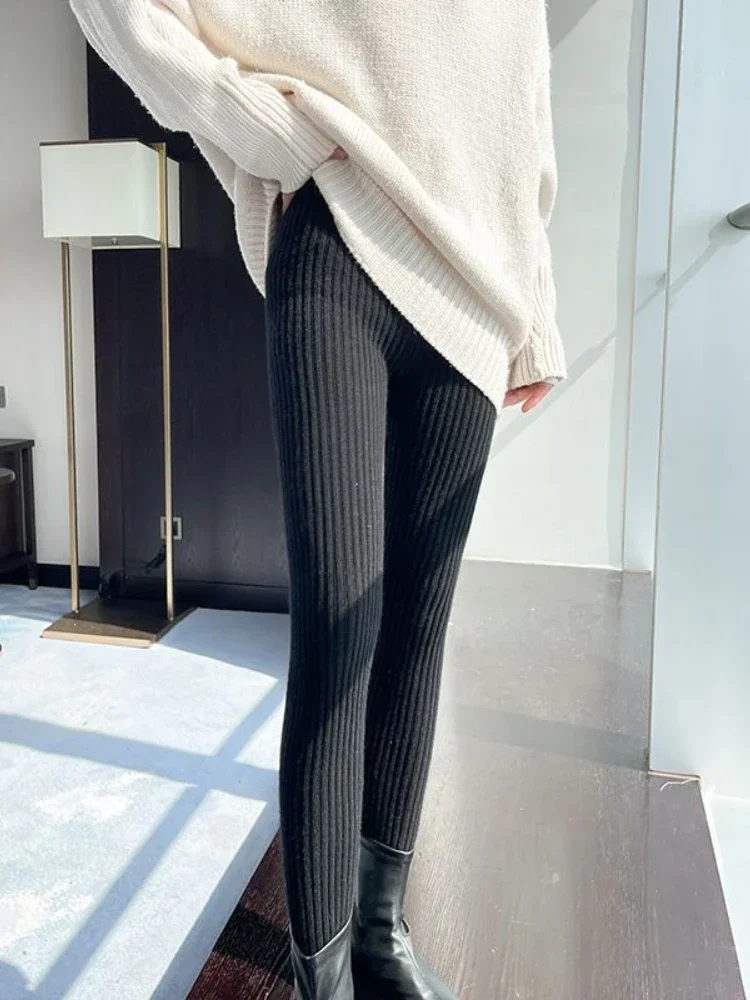2026 Autumn New Knitted Warm Wool Pants Stripes Slim Fit Vertical Leggings for Women Black High Waist Elasticity Leggings