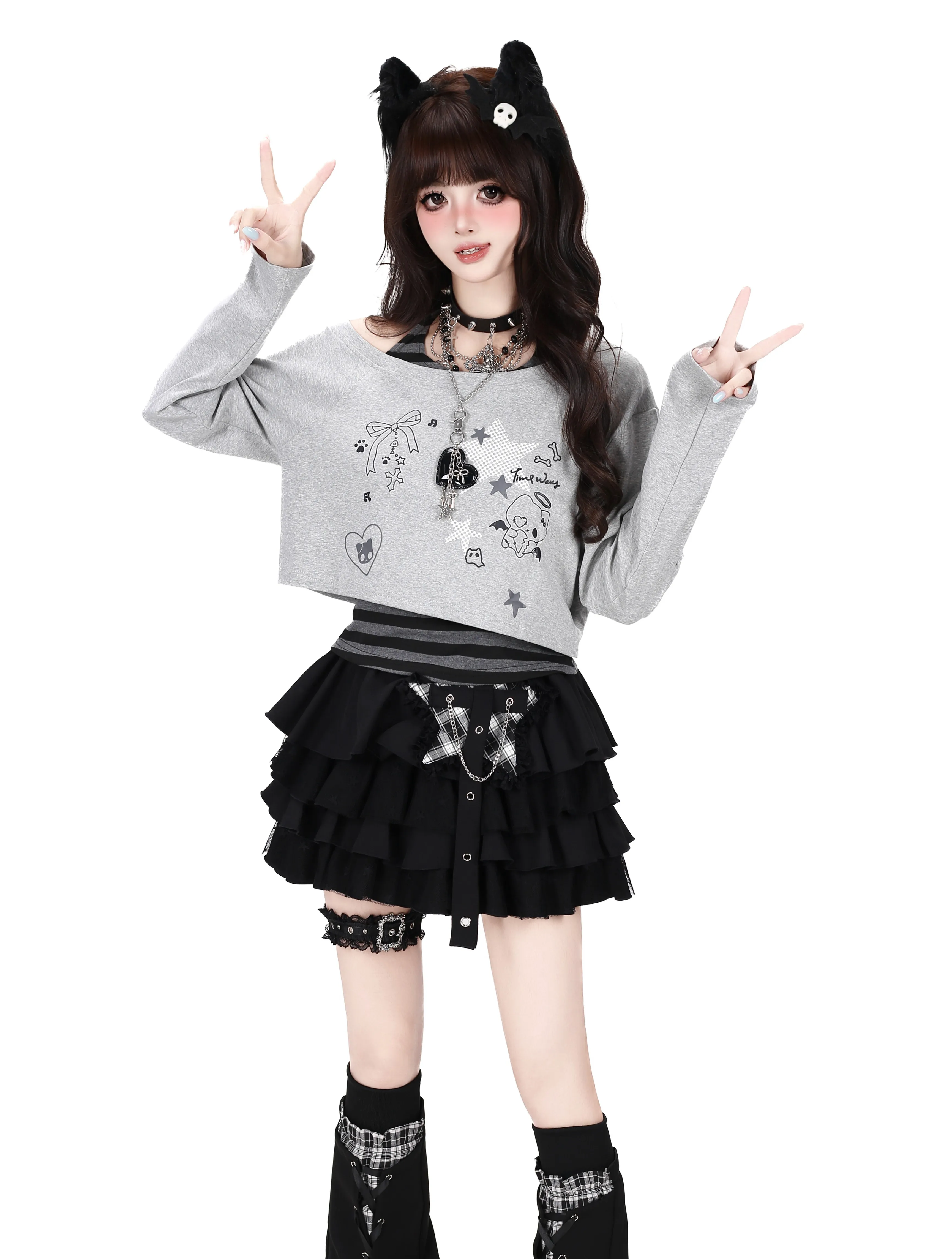 2 Piece Y2K Halter Outfit Grey Cartoon Star Print Long Sleeve Crop Top Black Gray Striped Cami Tank Set