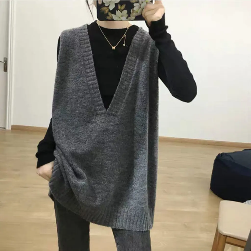 

Women's plus Size Deep V-neck Knitted Vest Loose Fit Mid-Length All-match Outerwear Sweater Inspired by Korean Fashion